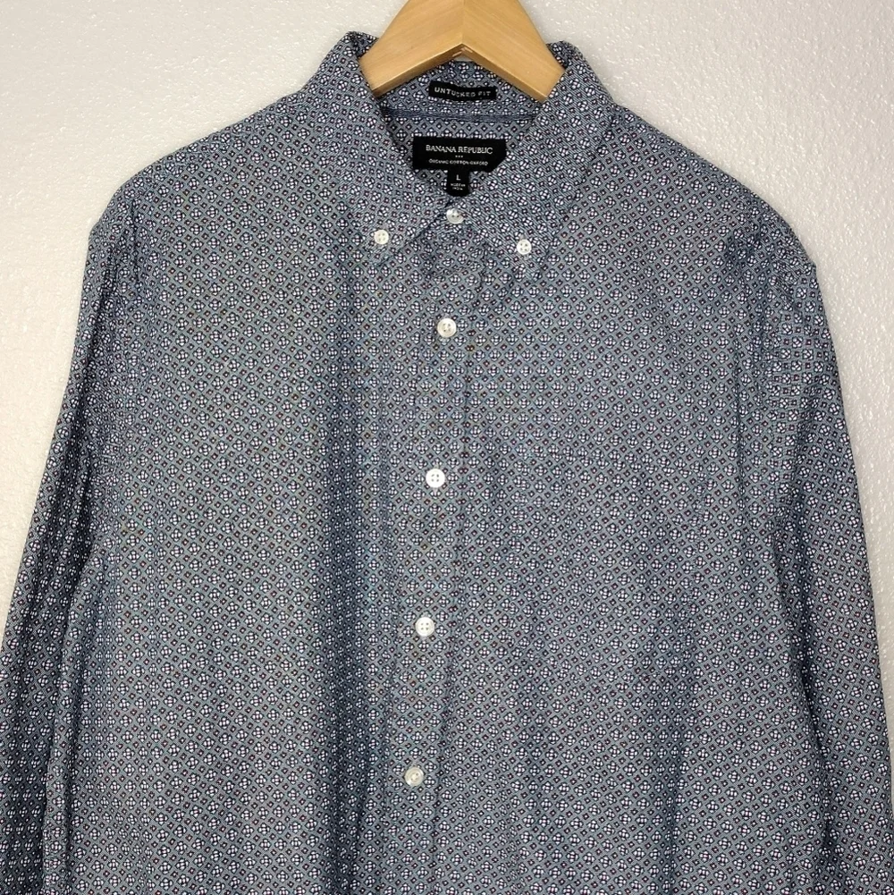 Banana Republic Untucked Fit Casual Button Down Shirt